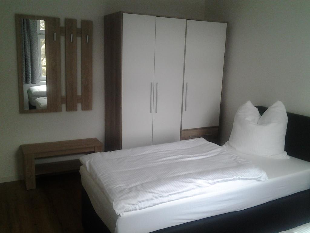 Gaestezimmer In Lindenau Leipzig Exterior foto